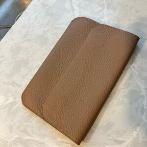 Cuyana System Flap Bag in Cappuccino color